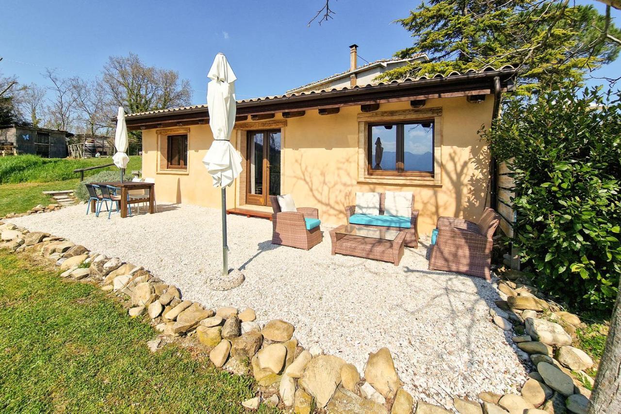 Villa Pilotti Country House Penna San Giovanni Εξωτερικό φωτογραφία